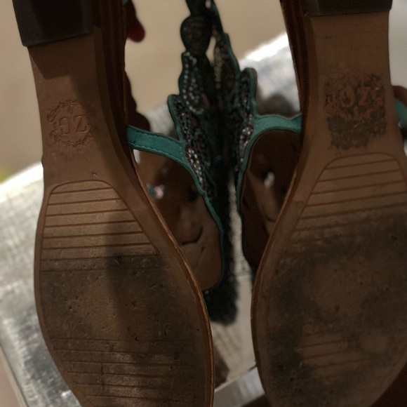 Gorgeous sparkly sandals. - Picture 5 of 5